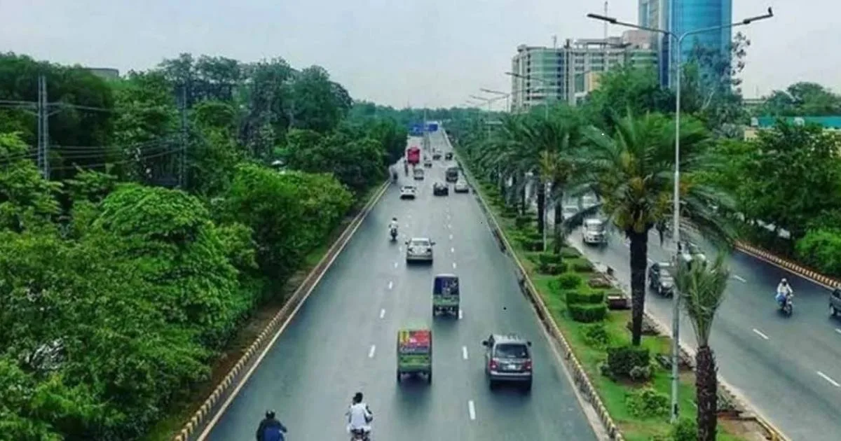 Gulberg Main Boulevard in Lahore, one of the areas served by The Savers Pest Control